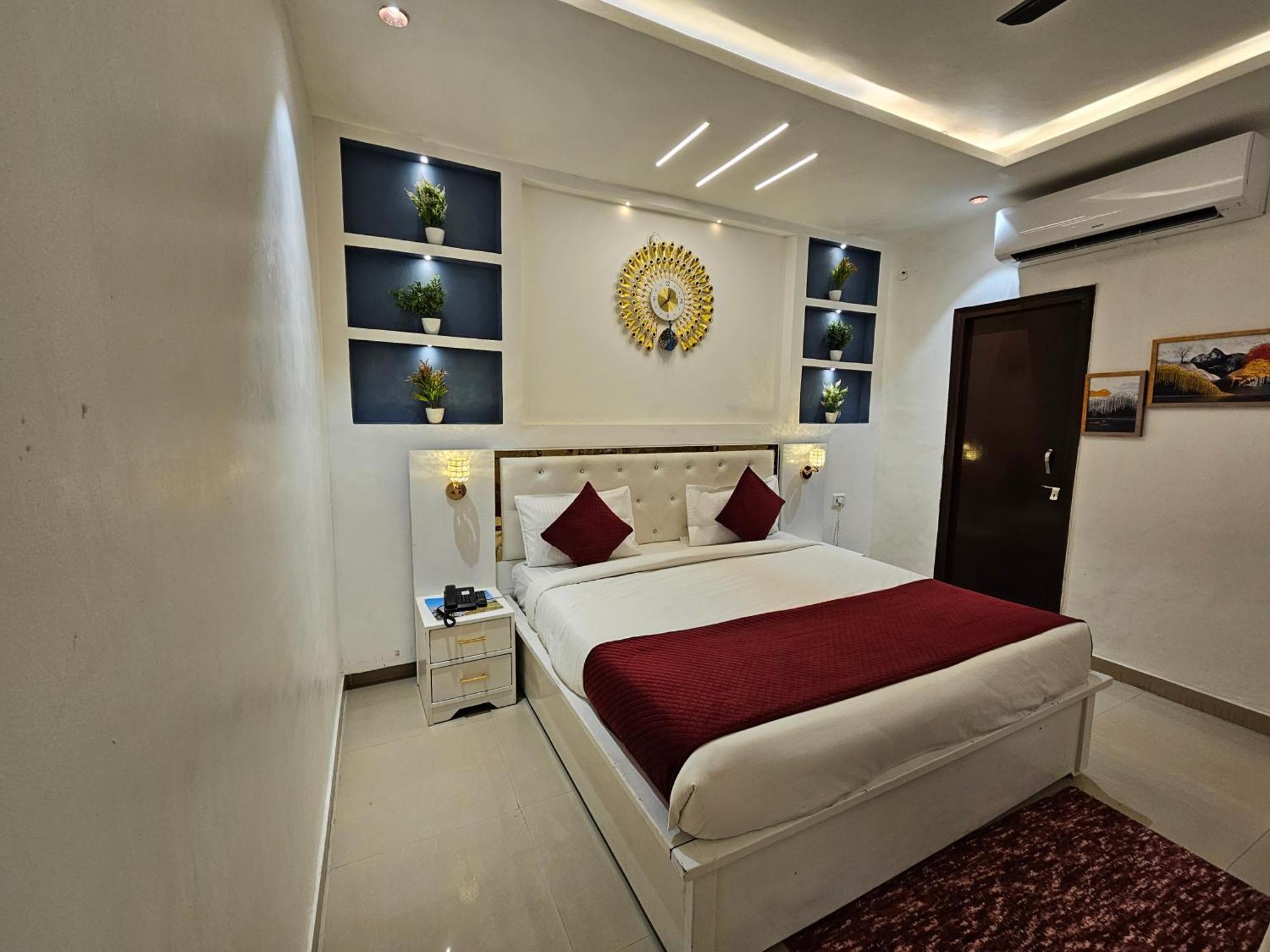 Elegance Resort Vrindāvan Eksteriør bilde
