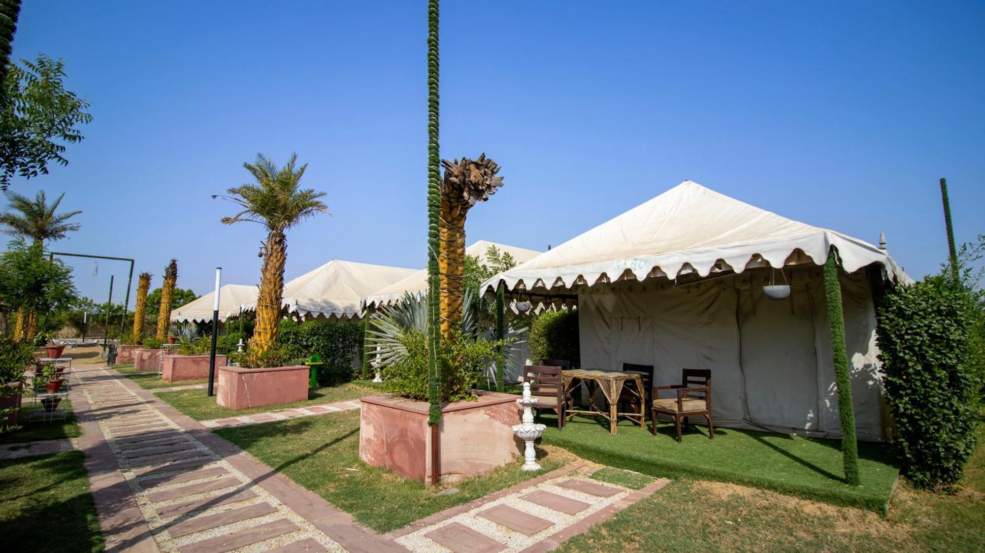 Elegance Resort Vrindāvan Eksteriør bilde