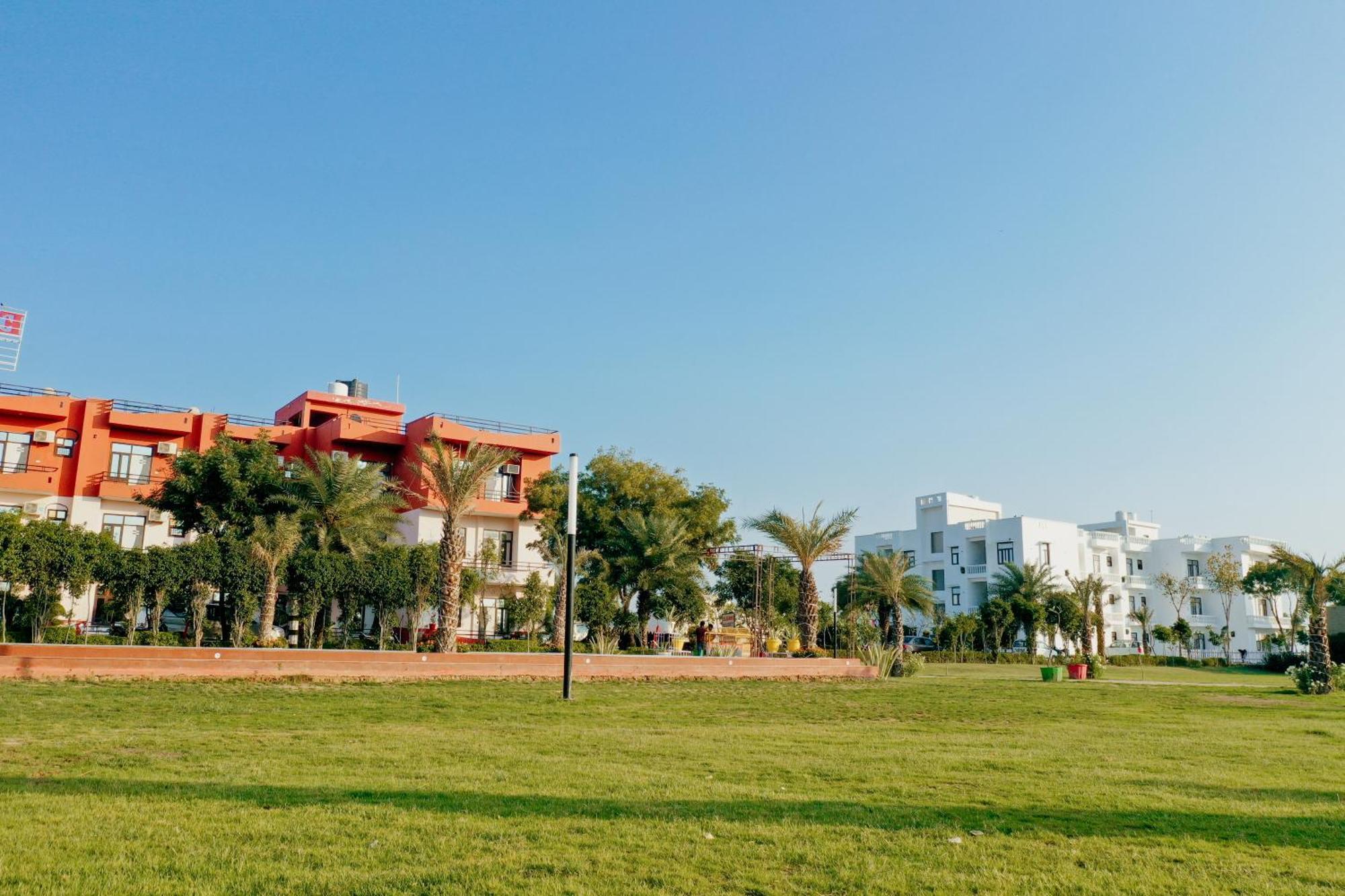 Elegance Resort Vrindāvan Eksteriør bilde