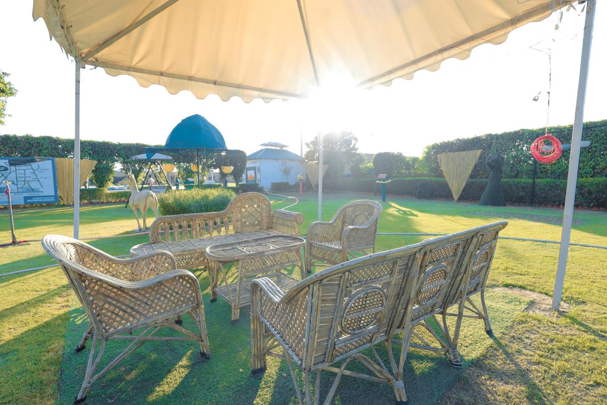 Elegance Resort Vrindāvan Eksteriør bilde