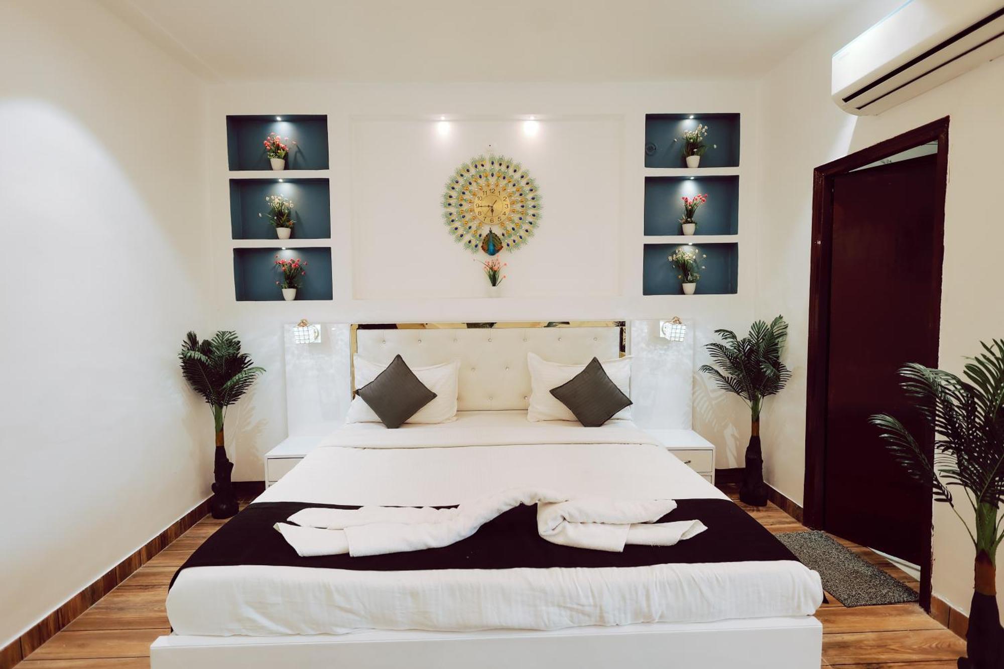 Elegance Resort Vrindāvan Eksteriør bilde