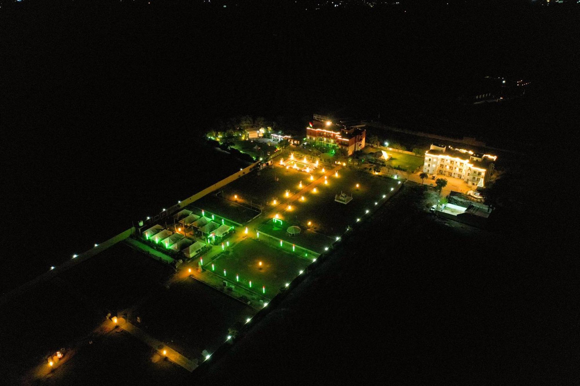 Elegance Resort Vrindāvan Eksteriør bilde